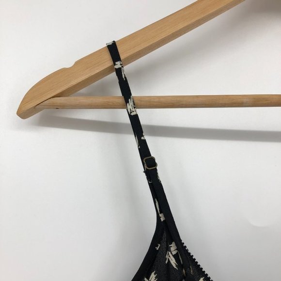 Monk & Lou NWT Black and White Elise Camisole Arrow Pattern Size XS - Picture 10 of 15